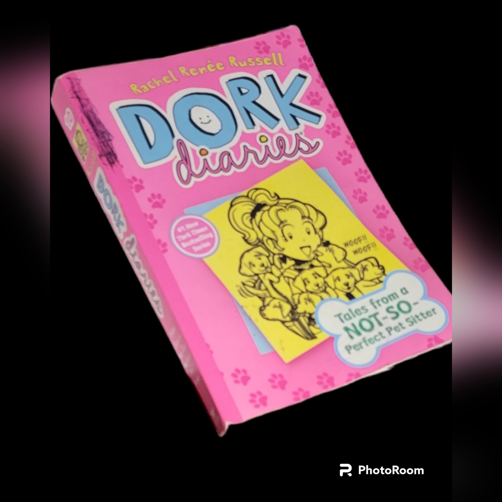 Dork Diaries - Tales from a Not So Perfect Pet Sitter